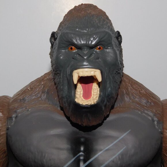 11" King Kong Toy Action Figure Skull Island 2020 Playmates Brown black ape - Picture 3 of 8